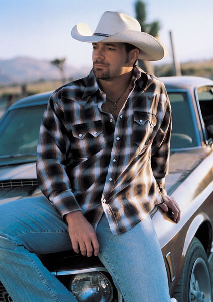 Portrait of Chris Cagle