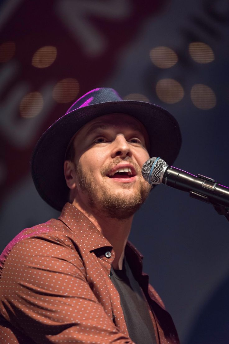 Portrait of Gavin DeGraw